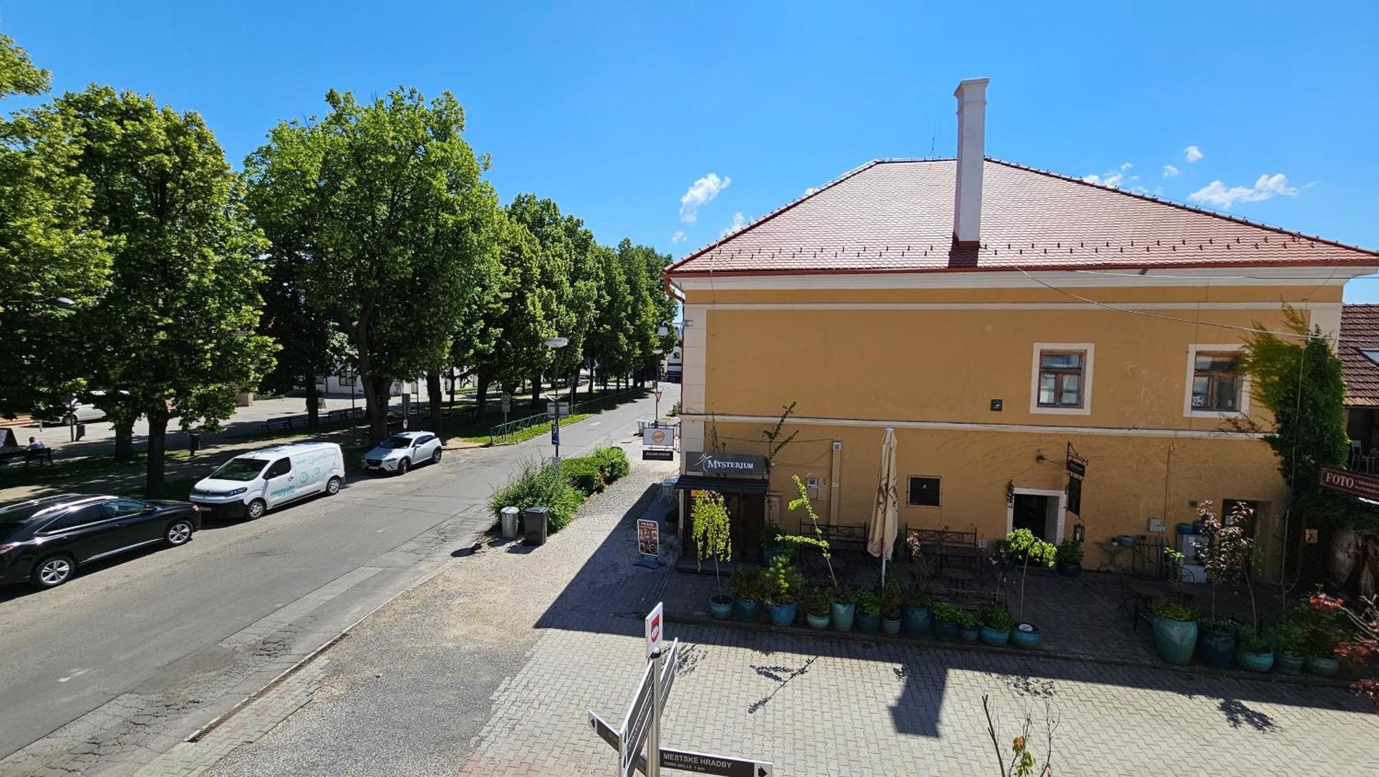 Apartmany V Zlatej Ulicke บอยนิตแซ ภายนอก รูปภาพ