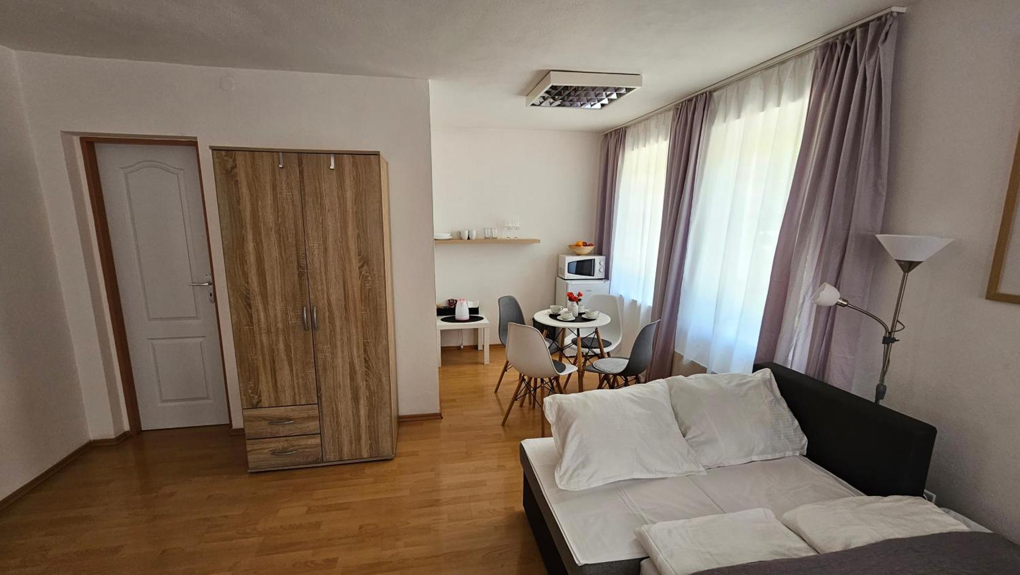 Apartmany V Zlatej Ulicke บอยนิตแซ ภายนอก รูปภาพ