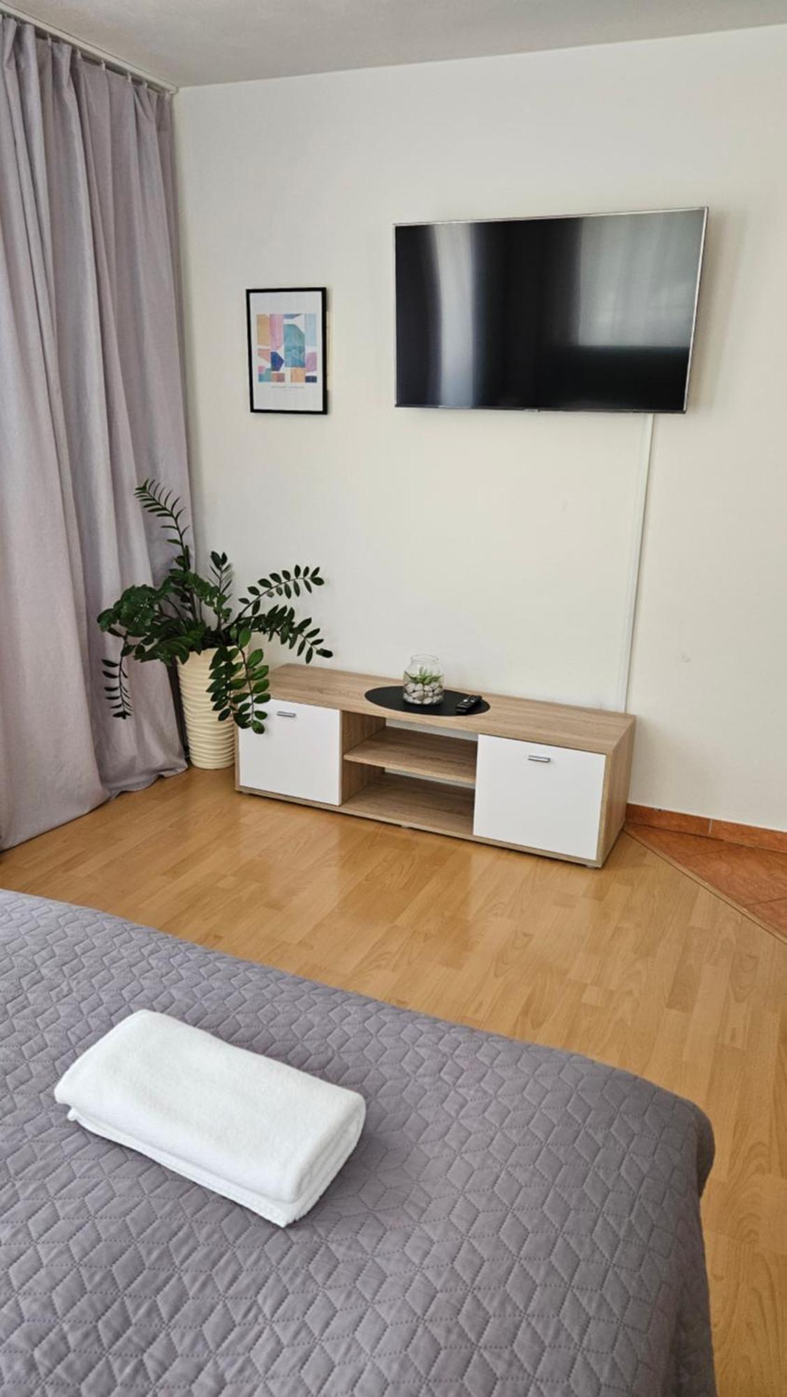 Apartmany V Zlatej Ulicke บอยนิตแซ ภายนอก รูปภาพ