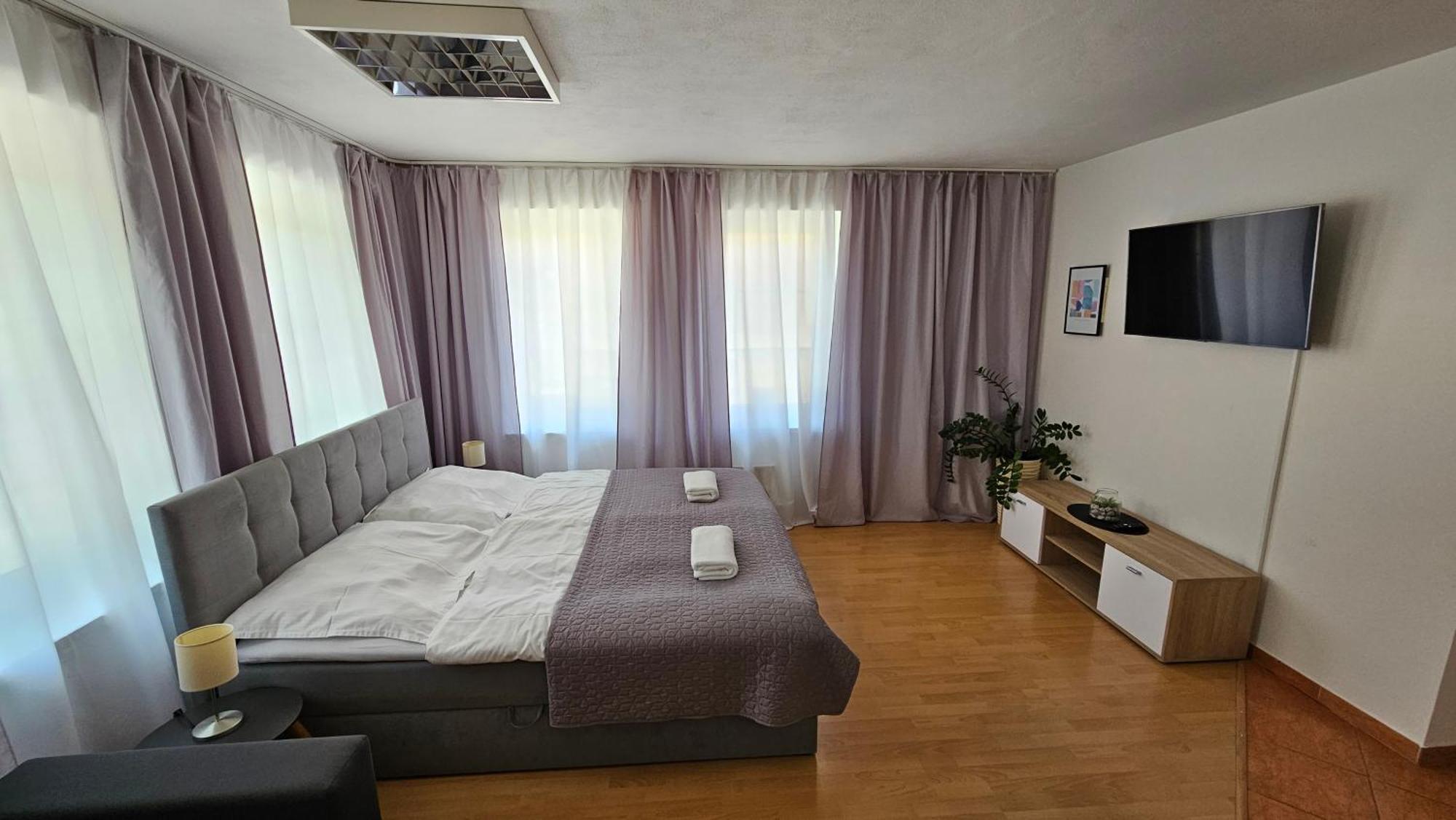 Apartmany V Zlatej Ulicke บอยนิตแซ ภายนอก รูปภาพ