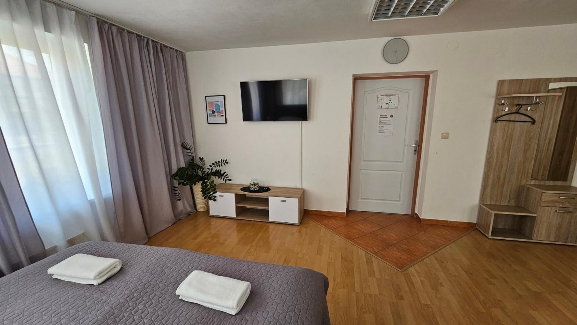 Apartmany V Zlatej Ulicke บอยนิตแซ ภายนอก รูปภาพ