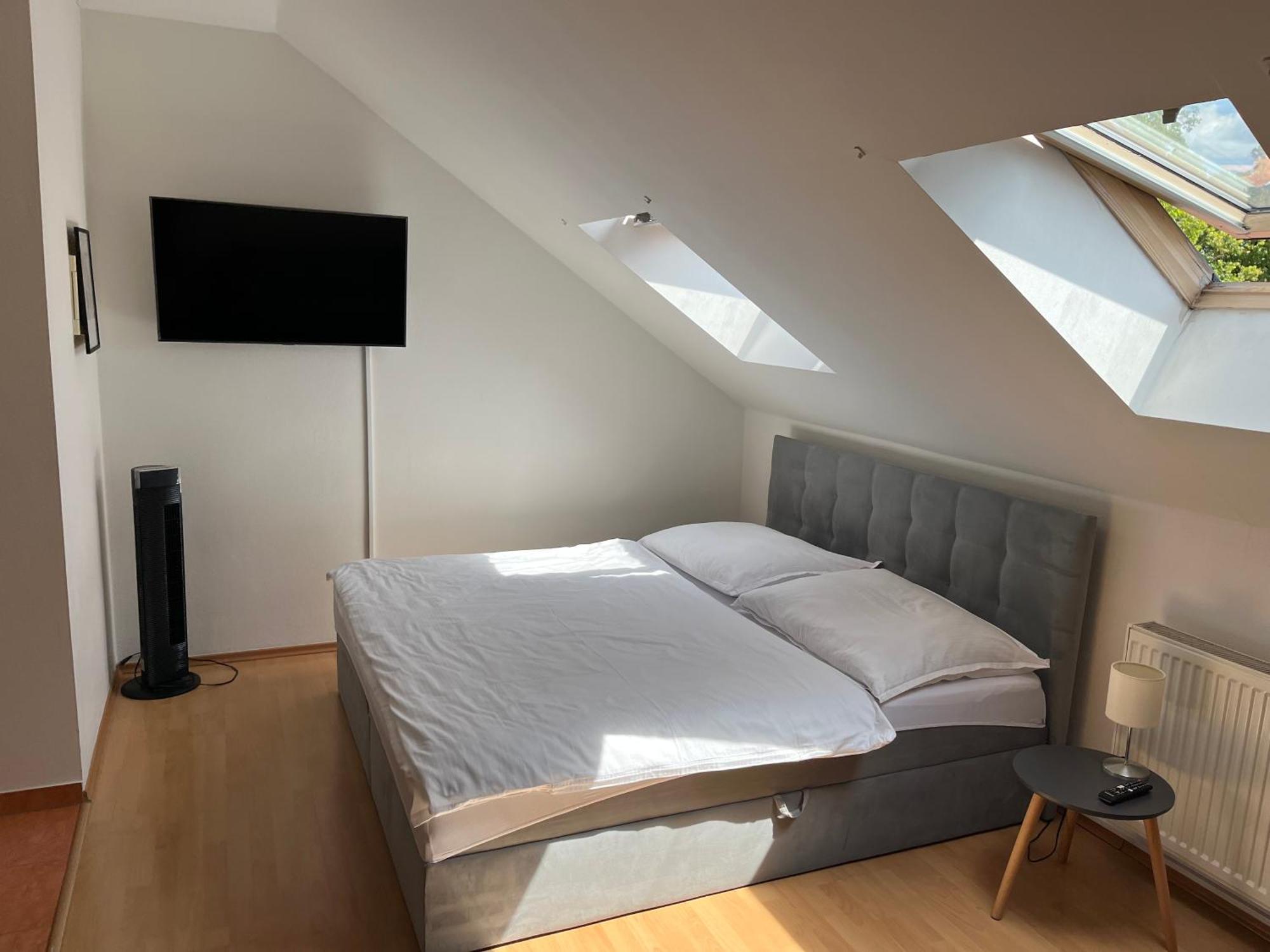 Apartmany V Zlatej Ulicke บอยนิตแซ ภายนอก รูปภาพ